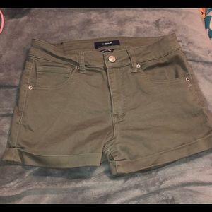 Brand: AERO (HIGH RISE Women’s Green Shorts)